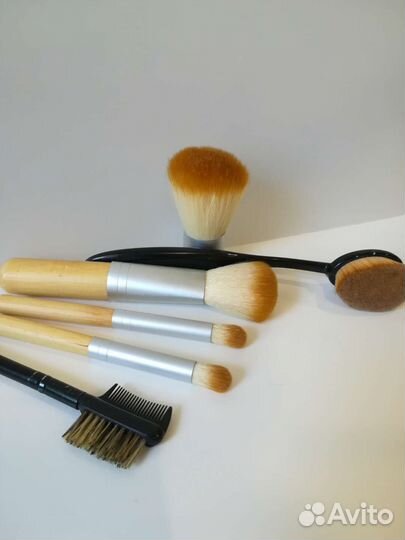 Кисти для макияжа