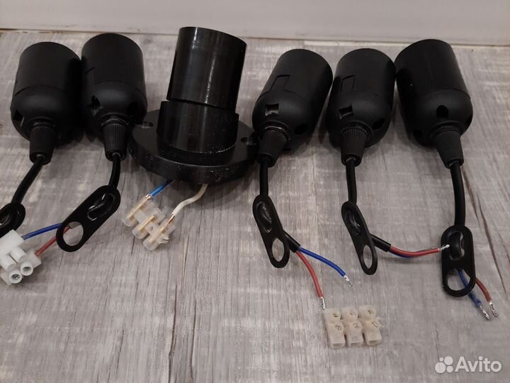 Патрон для лампочки Е27