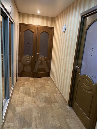 2-к. квартира, 52 м², 4/9 эт.