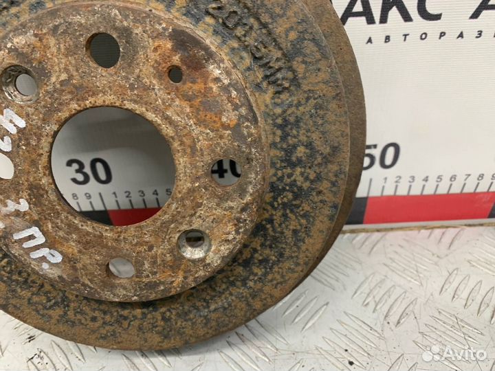 Б/У тормозной барабан задний правый Mazda Demio