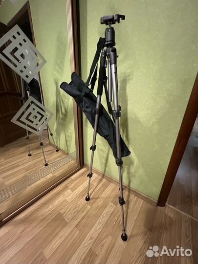 Фотоштатив Continent H1 Profi