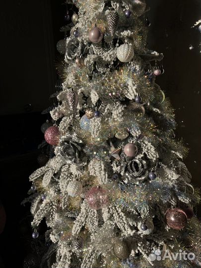 Елка искусственная заснеженная