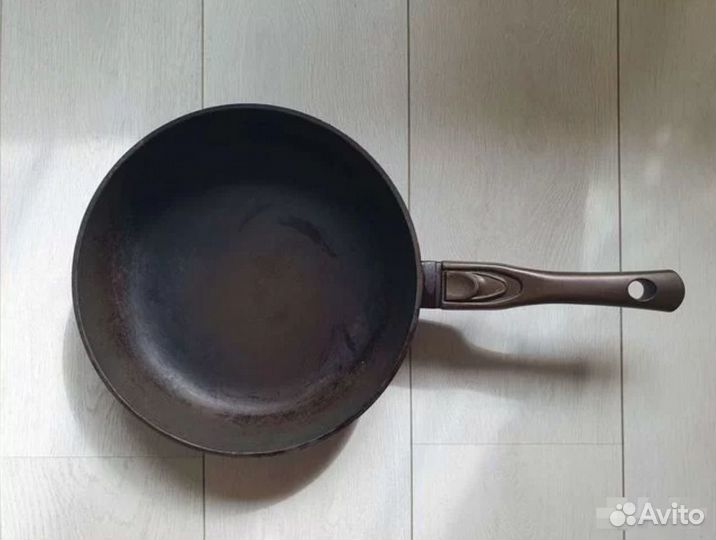 Сковорода со съемной ручкой 28 см