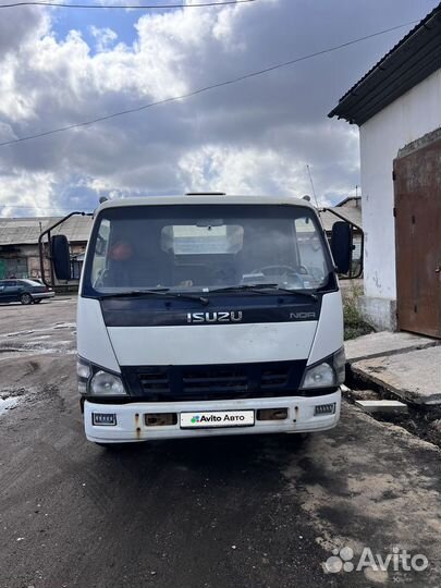 Бортовой грузовик Isuzu NQR75P, 2009