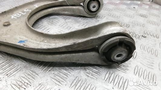 Рычаг передний верхний правый mercedes benz E-clas