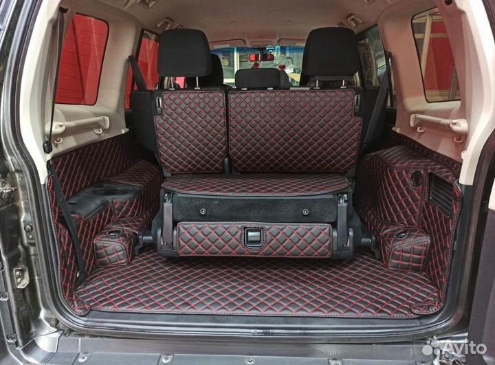 3D коврики в багажник mitsubishi pajero 7 2015