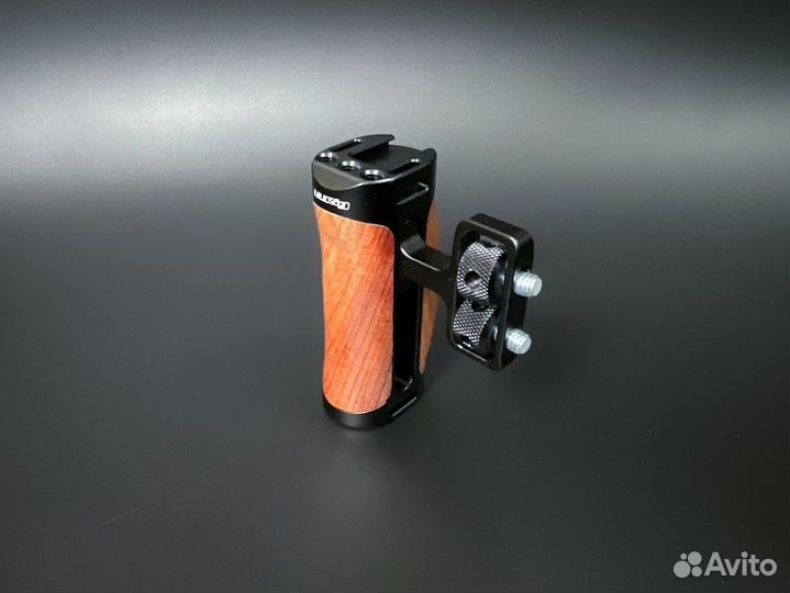 Универсальная боковая ручка Ulanzi R075