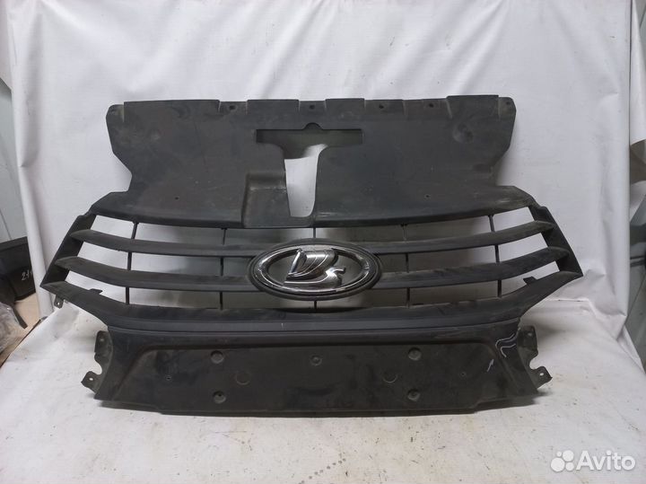 Решетка радиатора Лада Веста