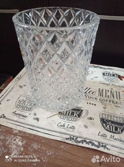 Хрустальная ваза