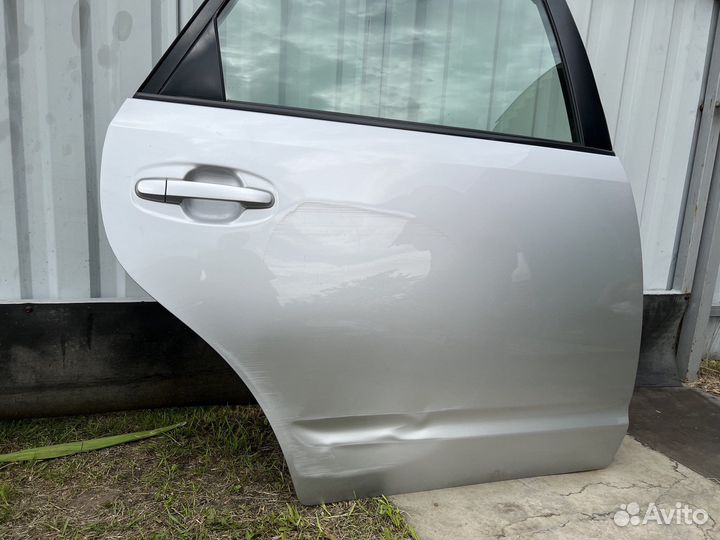 Дверь задняя правая toyota prius 20