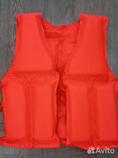 Спасательный жилет
