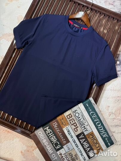 Футболка Kiton