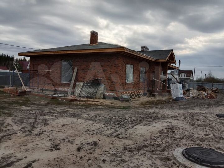 Дом 200 м² на участке 12 сот.