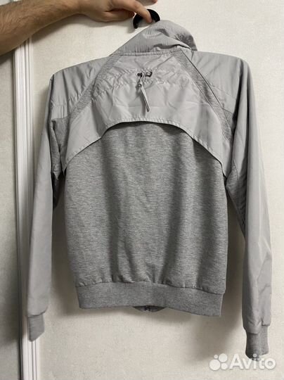 Спортивная кофта