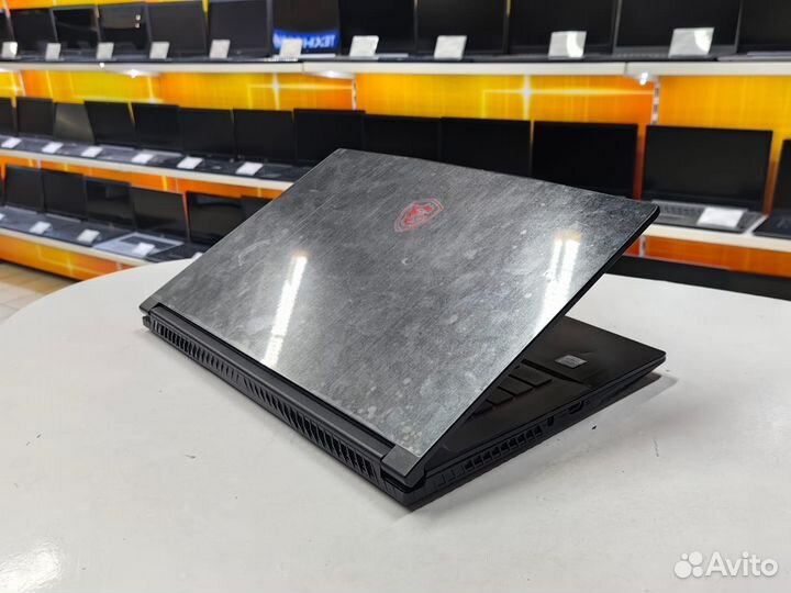 Ноутбук MSI 15.6