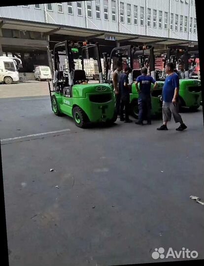 Вилочный погрузчик EP Equipment EFL302, 2024