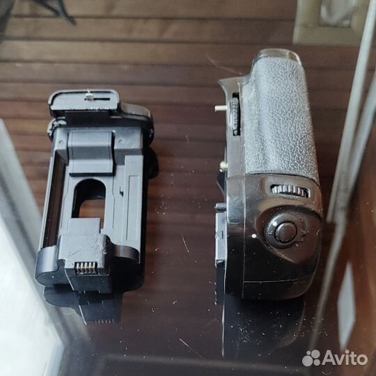 Батарейный блок d7000