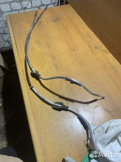 Трос стояночного тормоза Skoda Octavia A5 лифтбек