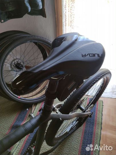 Седло для велосипеда кожаное