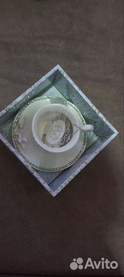 Красивая подарочная чашка