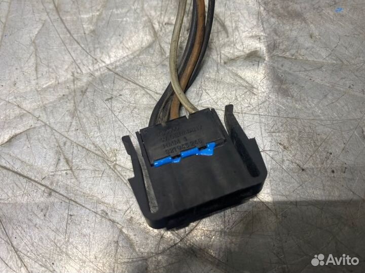 Разъем 3 контактный Volkswagen Passat B3