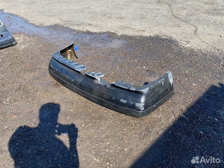 Бампер задний Audi 80 1992г
