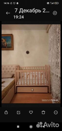 Детская кроватка с маятником и ящиком