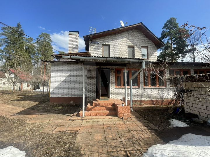 Дом 108 м² на участке 9,5 сот.