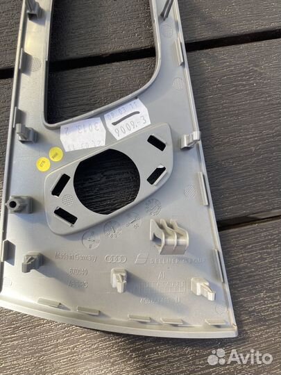 Накладка задней пправой двери audi a6c7