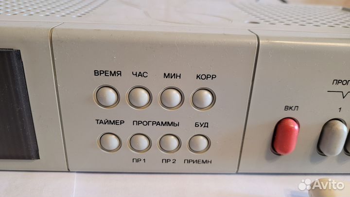 Трехпрограммный приемник Электроника-302 с часами