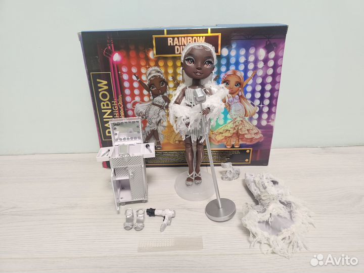 Rainbow High Rainbow Vision Divas Аиша Стерлинг
