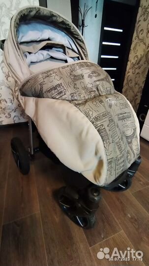 Прогулочная коляска