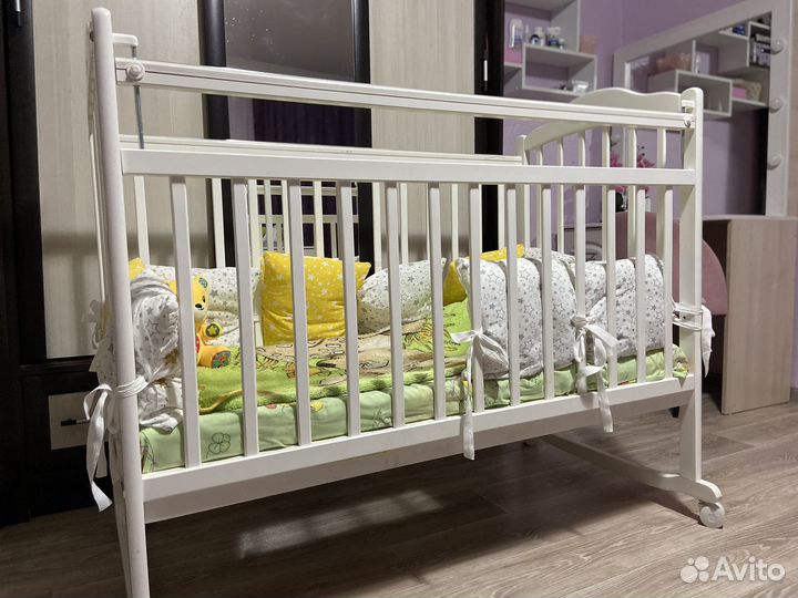 Детская кроватка