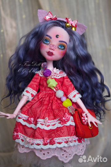 Кукла монстер хай дракулаура