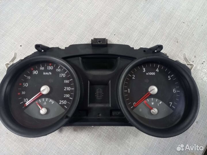 Панель приборов Renault Megan 2