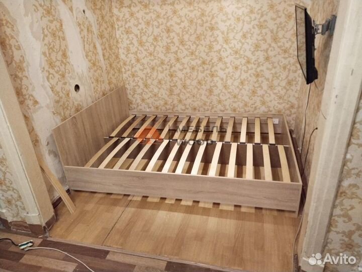 Кровать