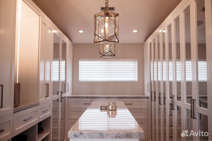 Гардеробная узкая