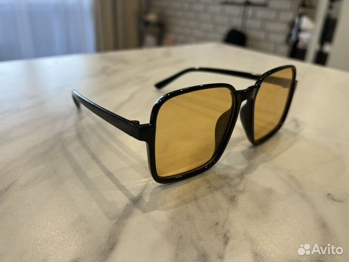 Солнцезащитные очки новые