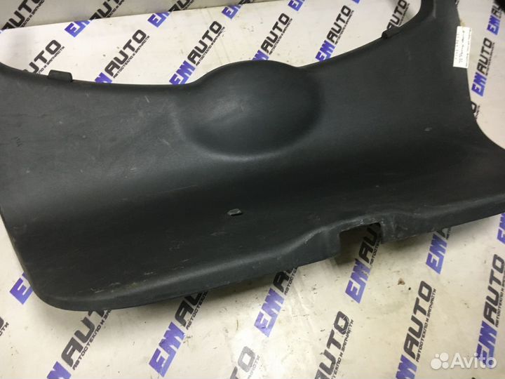 Обшивка крышки багажника Шкода Октавия А5