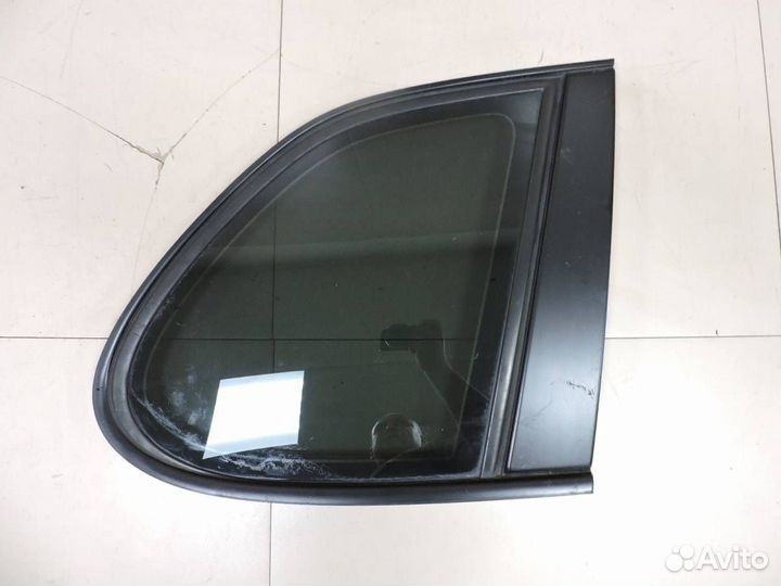 Стекло кузовное глухое правое Porsche Cayenne 2003