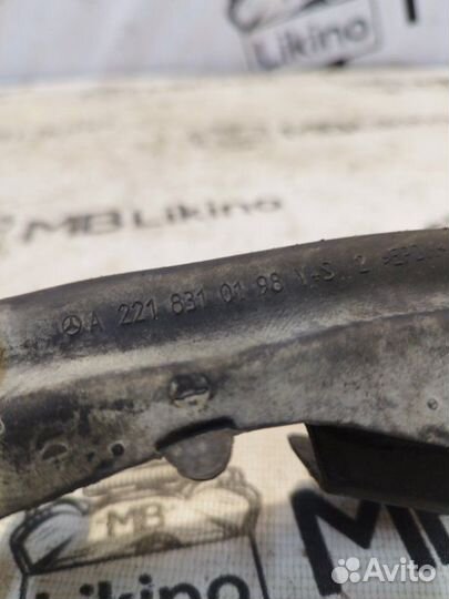 Уплотнитель моторного отсека левый Mercedes W221