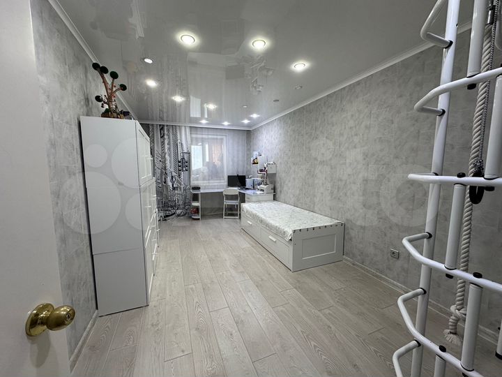 4-к. квартира, 102,3 м², 5/5 эт.