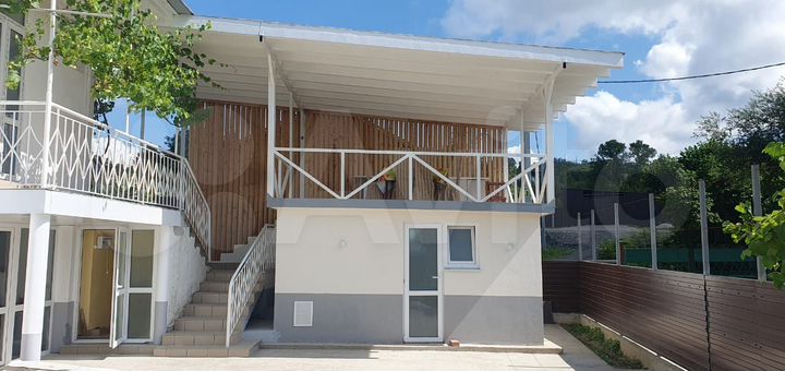 Дом 145 м² на участке 4 сот.