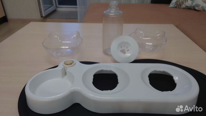 Кормушка для кошек, собак с ковриком