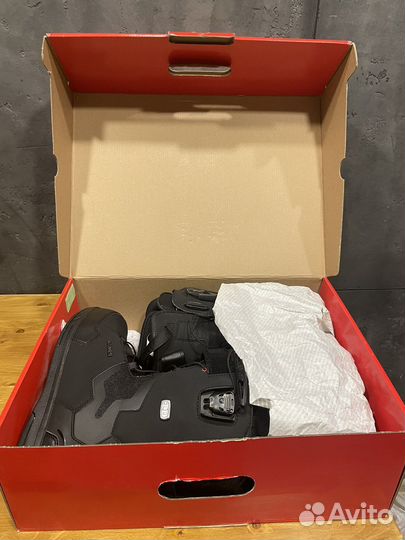 Сноубордические ботинки deeluxe