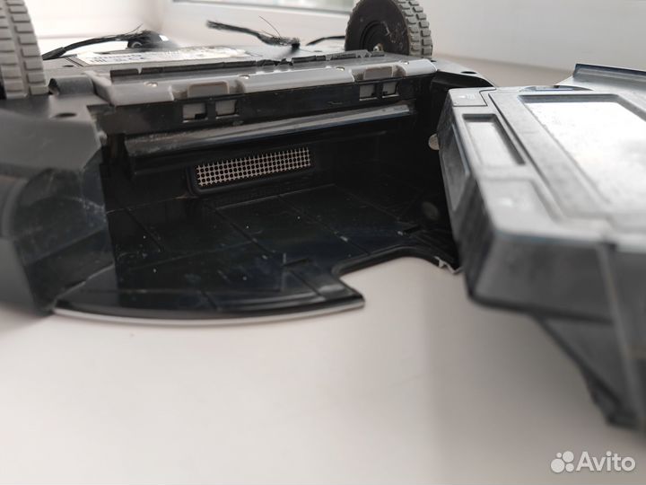 Робот-пылесос gutrend smart 300