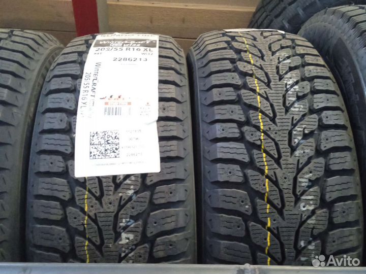 Kumho WinterCraft Ice Wi32 205/55 R16