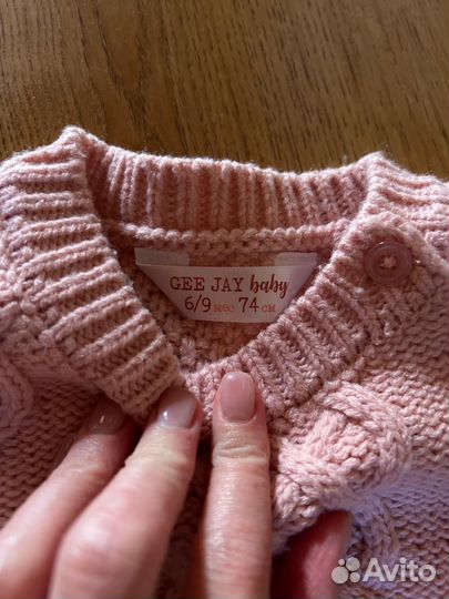 Свитер для девочки на рост 74