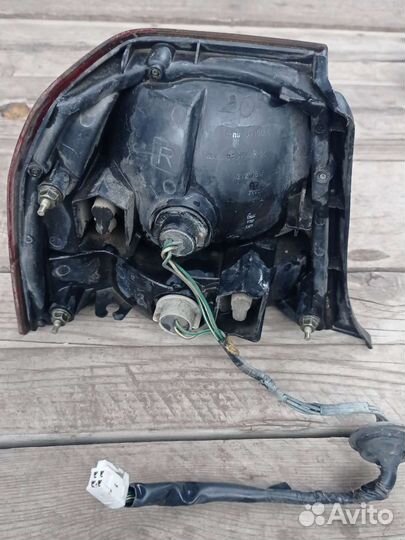 Стоп сигнал Toyota Camry, правый задний