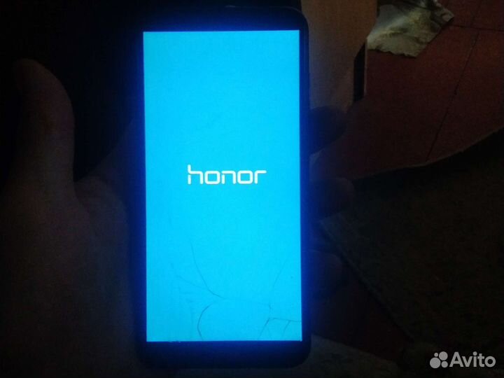 Телефон Honor A7 pro